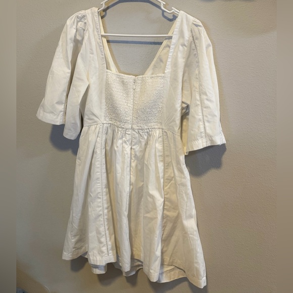 NWT Abercrombie & Fitch white mini dress with cutout detail Size L coastal - Picture 6 of 6